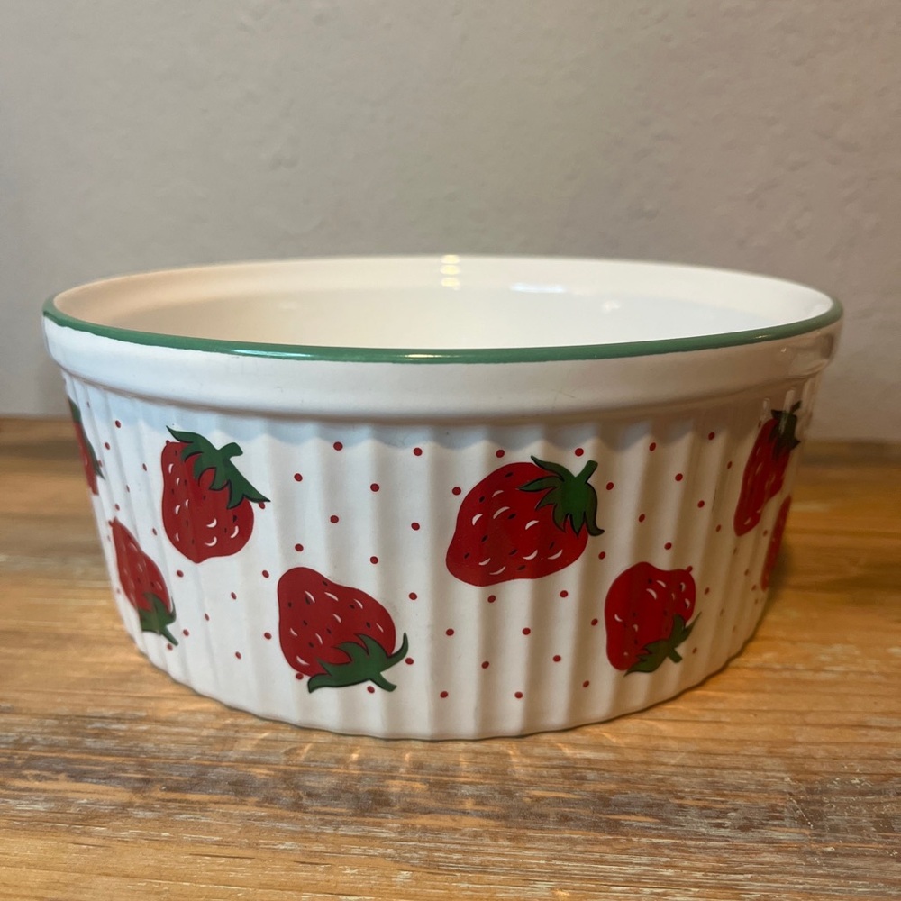 VTG 60s Rosenthal Netter Ceramic Strawberry 7.5” Ceramic Casserole Dish ”Japan